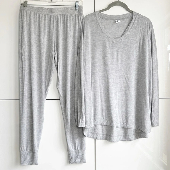 Nordstrom Loungewear Pajamas Gray Size Small 2 Piece Pants Top V Neck - Picture 1 of 5